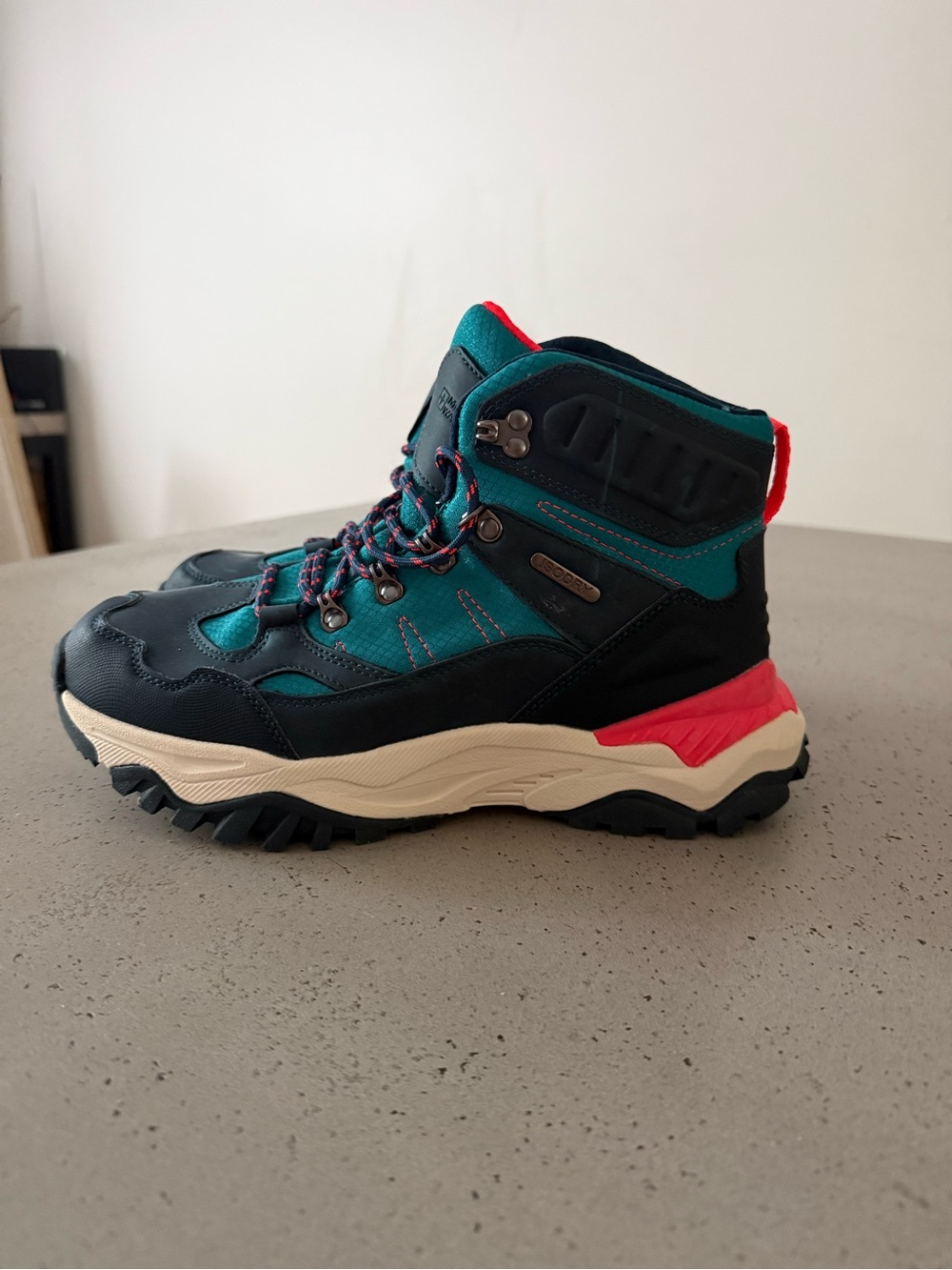 Mountain Warehouse hiking boots size 10